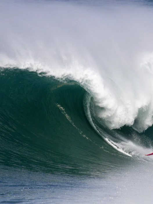 Nazaré vague géante